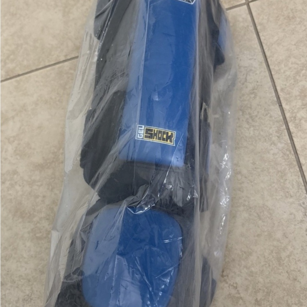 COMBAT SPORTS SHIN GUARDS (LARGE) NEW